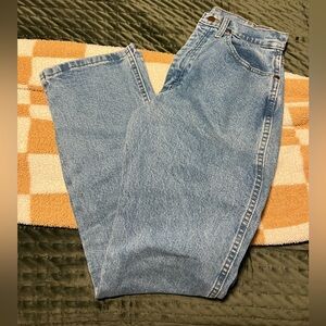 Viral wrangler retro jeans